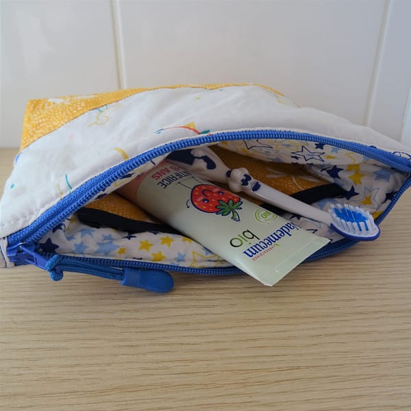 Trousse De Toilette Aston Martin – Cuir De Selle Bovin – Tan – Unisexe